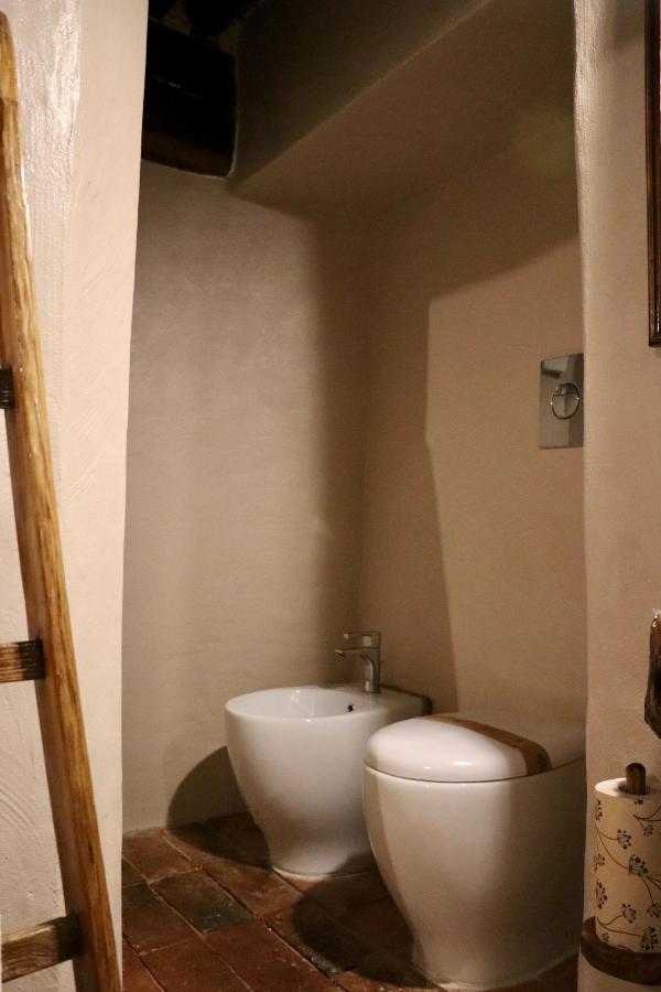 Campiglia dʼOrciaLa Casa Del Teatroアパートメント エクステリア 写真